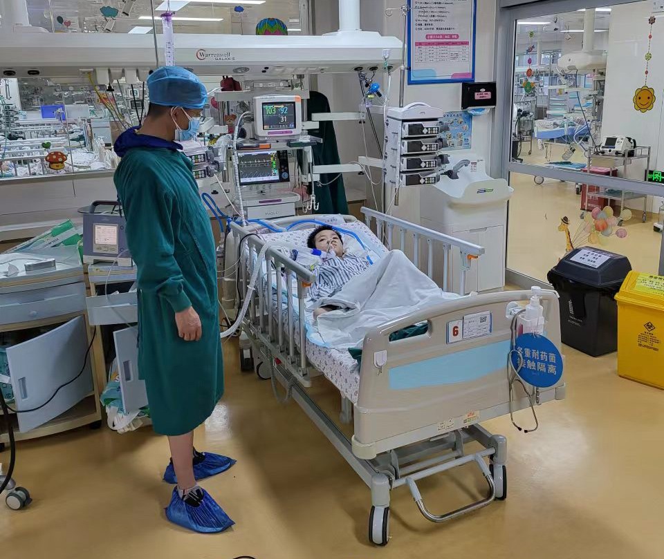 泸西县跨省救护车出租公司