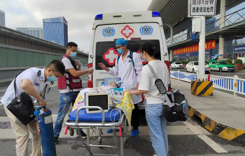 泸西县救护车出租公司